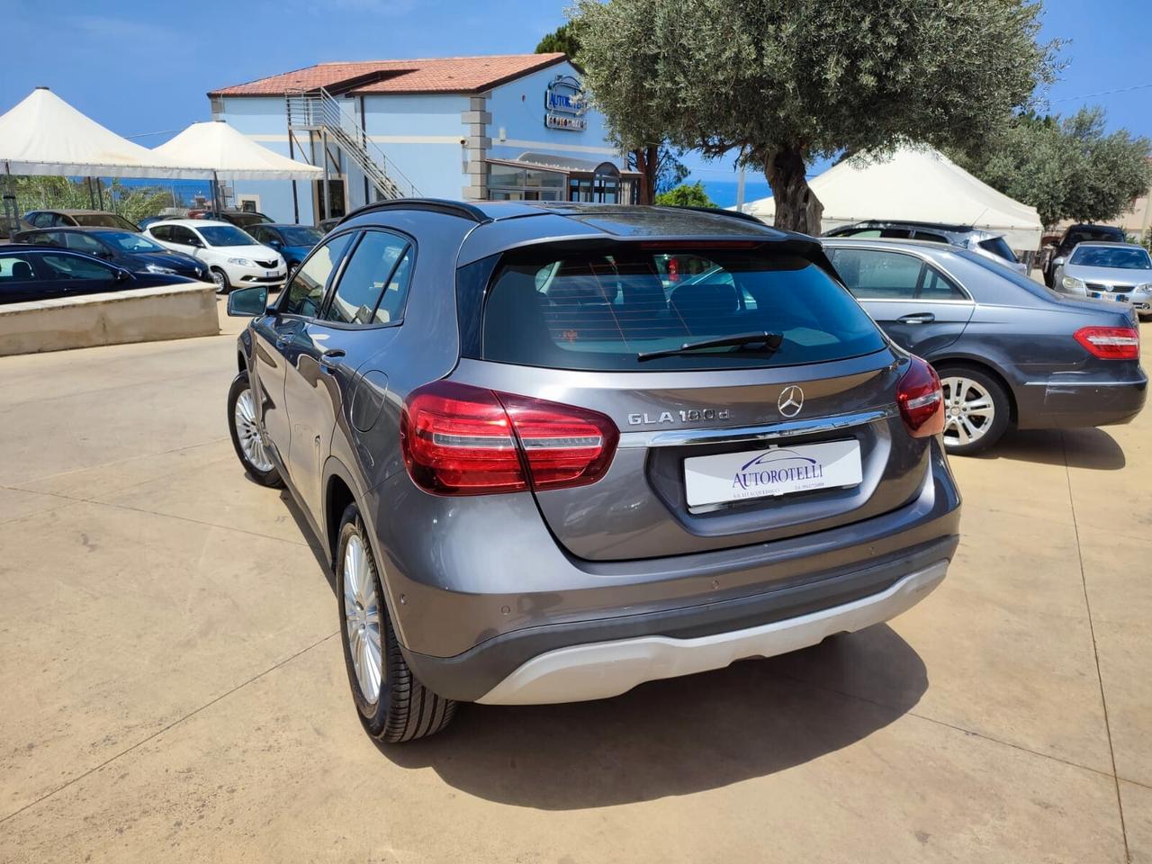 Mercedes-benz GLA 180 d Business