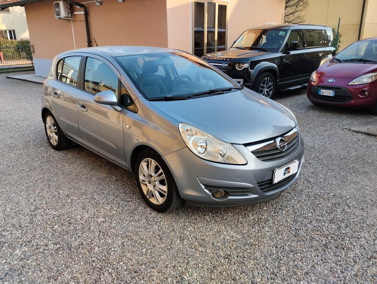 Opel Corsa 1.2 5 porte Cosmo