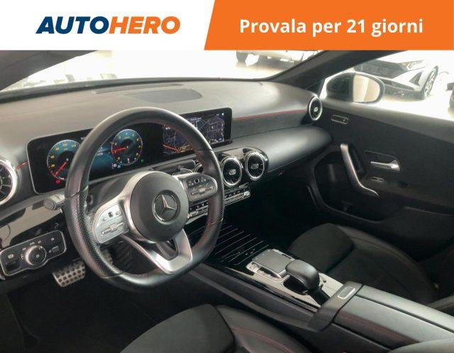 MERCEDES-BENZ A 200 Premium