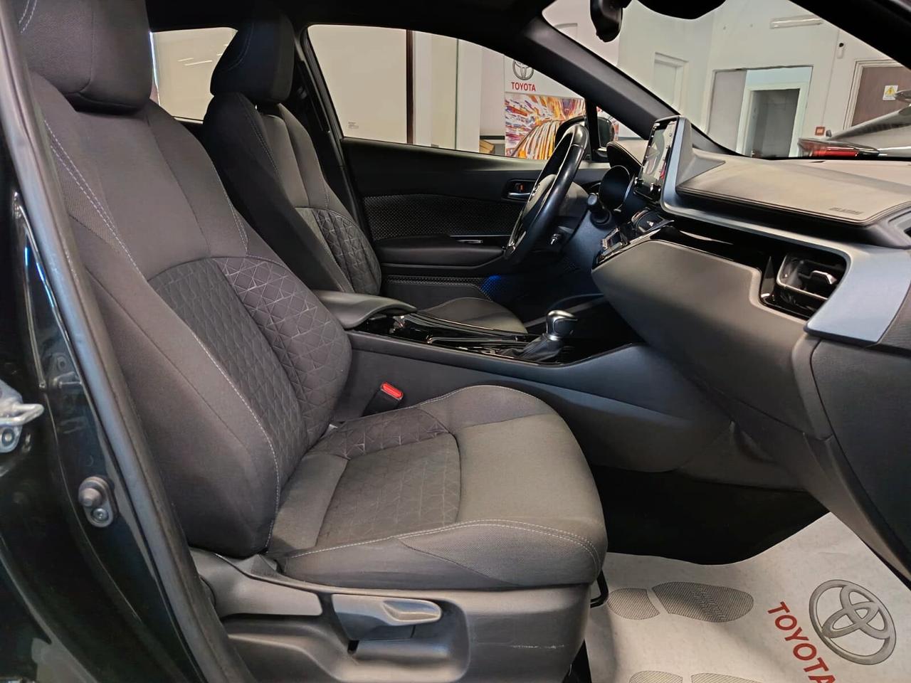 Toyota C-HR 1.8 Hybrid E-CVT Trend