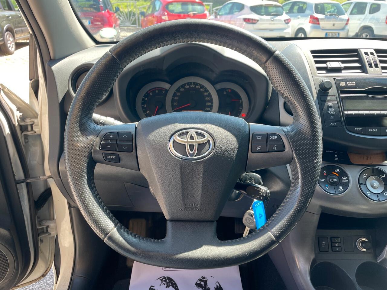 Toyota RAV 4 4x4 Crossover 2.2 D-4D 150 CV Lounge