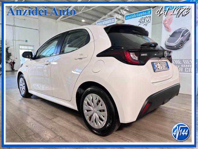 TOYOTA Yaris 1.5 Hybrid 5 porte Business