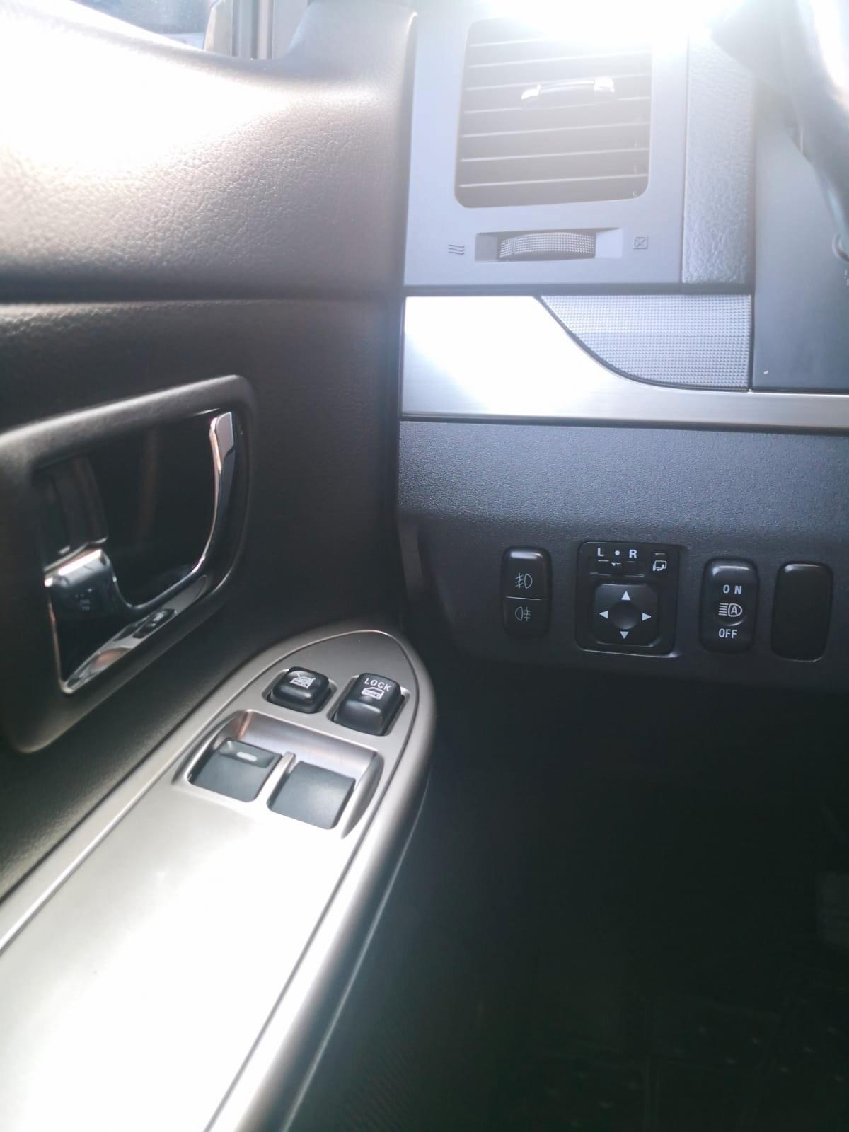 Mitsubishi Pajero 3.2 DI-D 16V aut. 3p. ***TETTO***TELECAMERA***PELLE***NAVI***