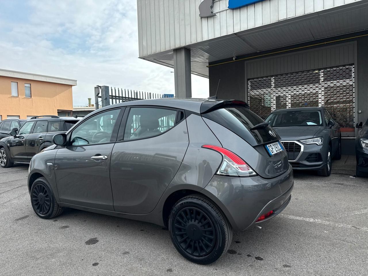 Lancia Ypsilon 1.0 firefly BENZINA /IBRIDA