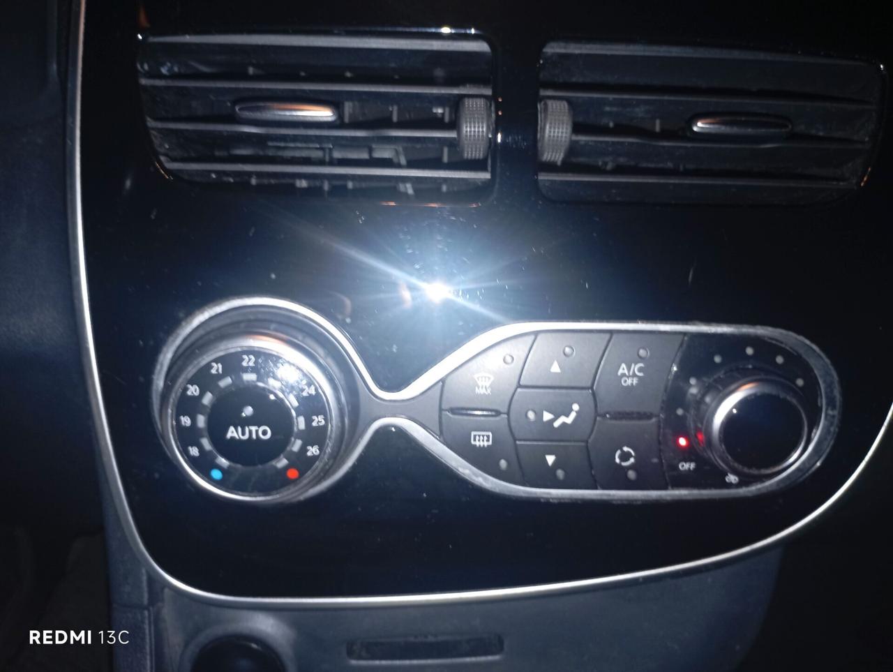 Renault Clio del 2016 EURO 6