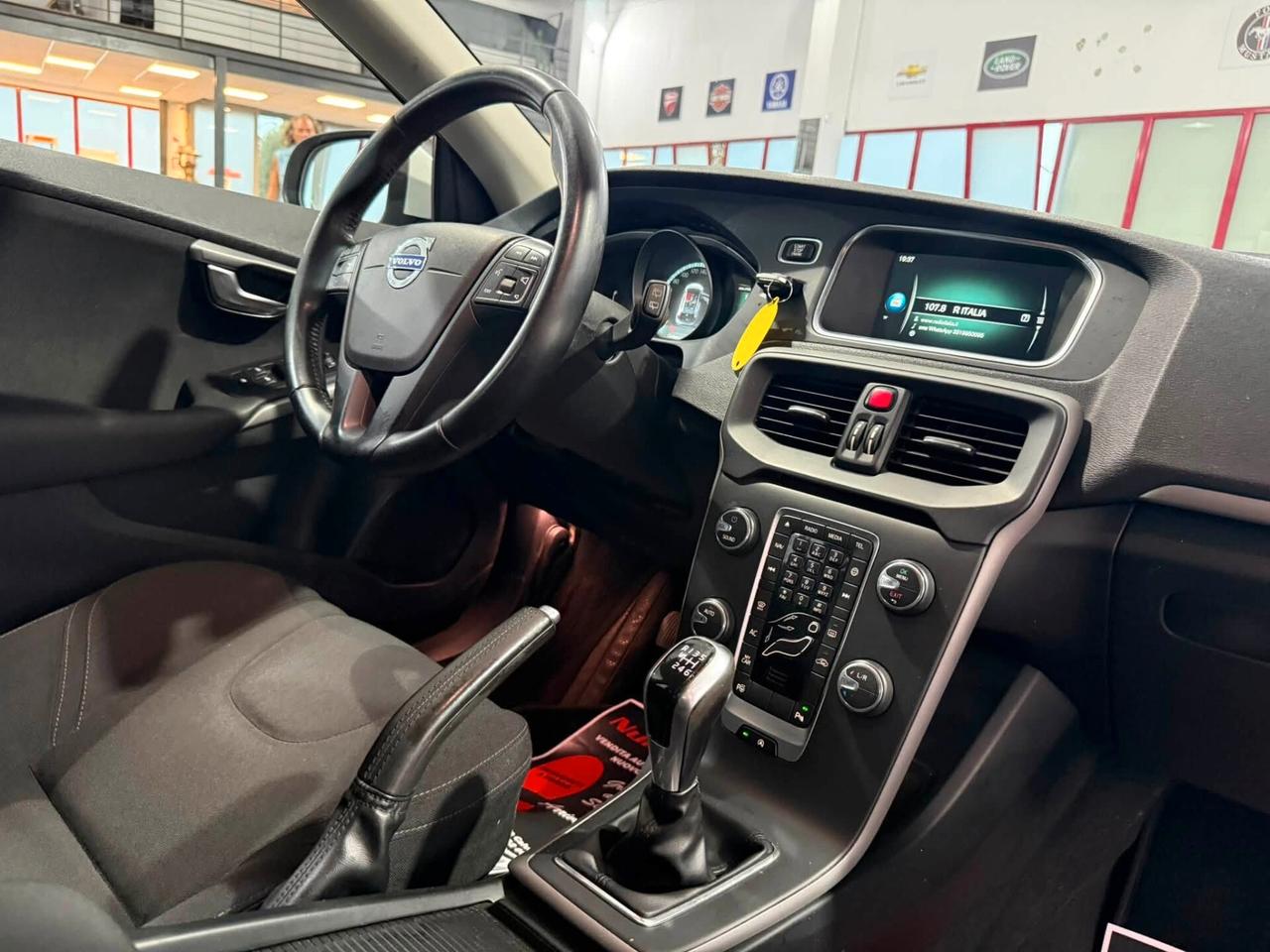 Volvo V40 D2 1.6 115cv SUMMUM 2015