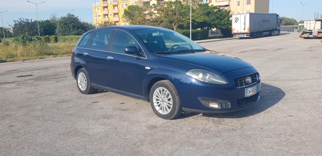 Fiat Croma 1.9 Multijet Emotion