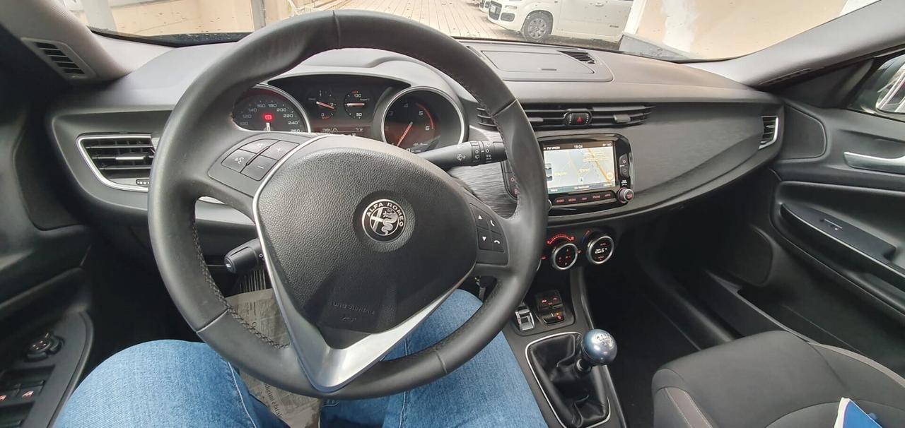 Alfa Romeo Giulietta 1.6 JTDm 120 CV Super Launch Edition