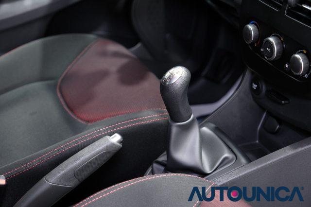 RENAULT Clio 1.2 75 CV 5 PORTE LIFE NEOPATENTATI