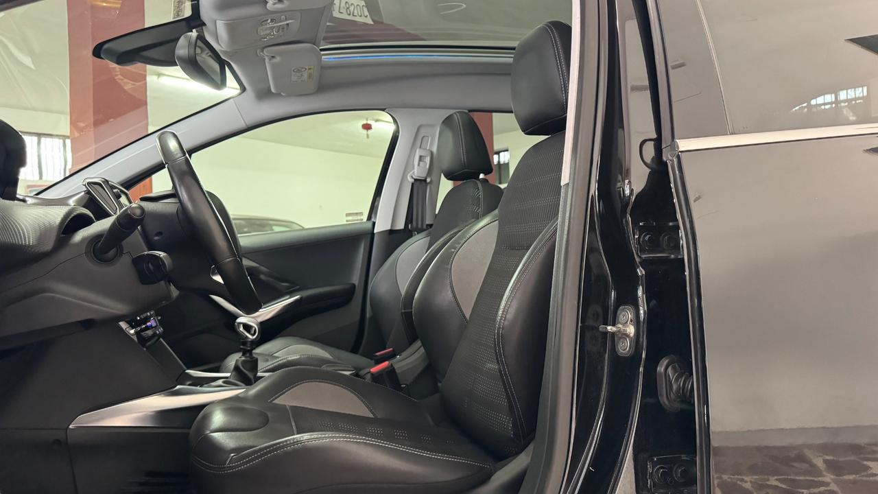 Peugeot 2008 1.6 e-HDi 115 CV Allure Panoramico