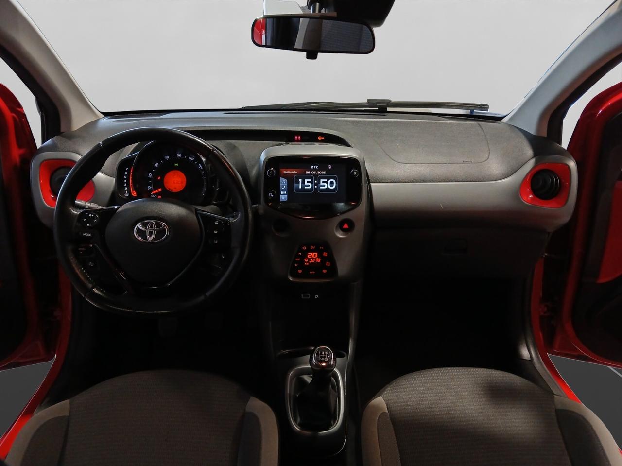 Toyota Aygo Connect 1.0 VVT-i 72 CV 5 porte x-play