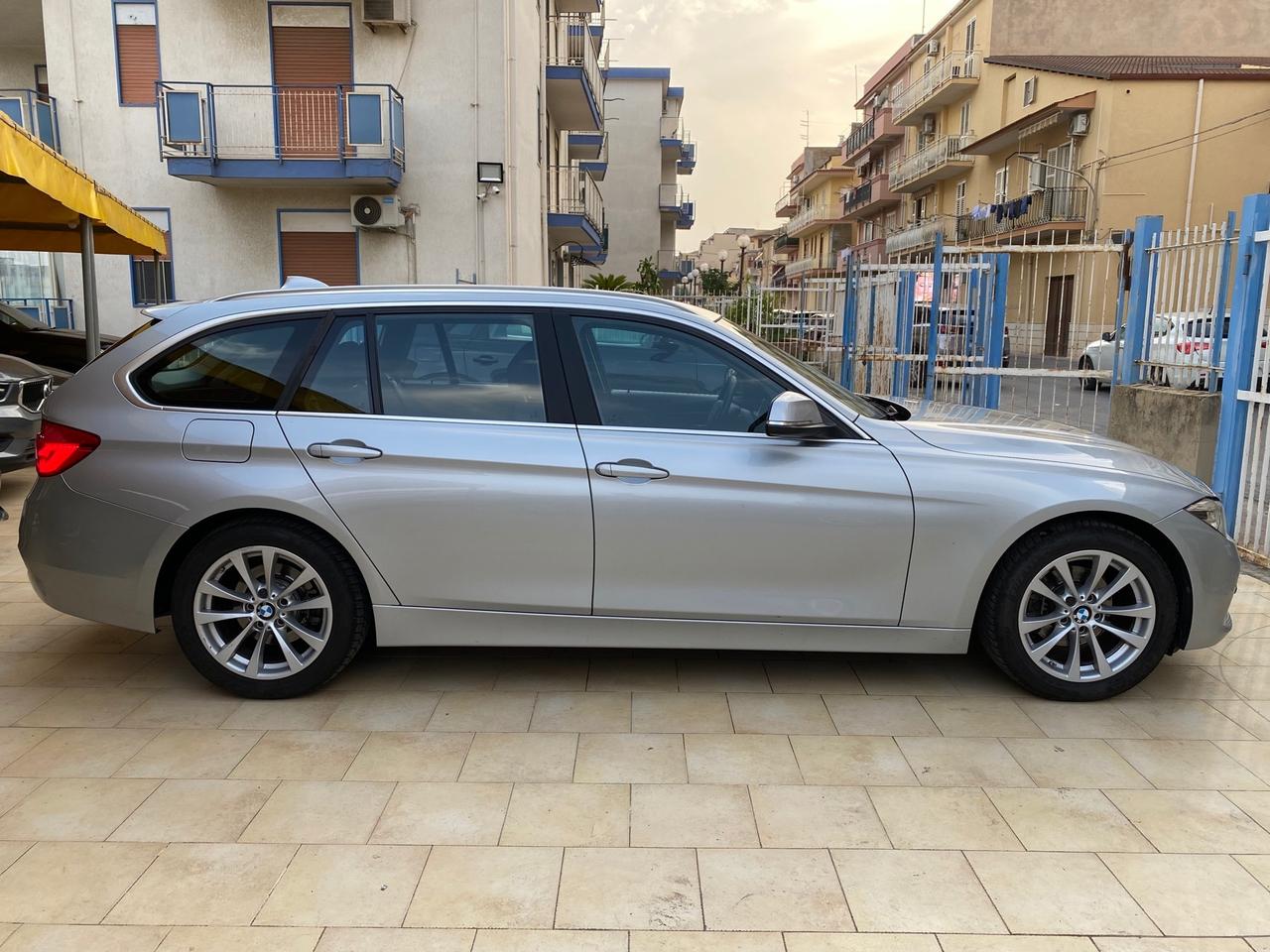 Bmw 318d Touring Automatic - Luxury