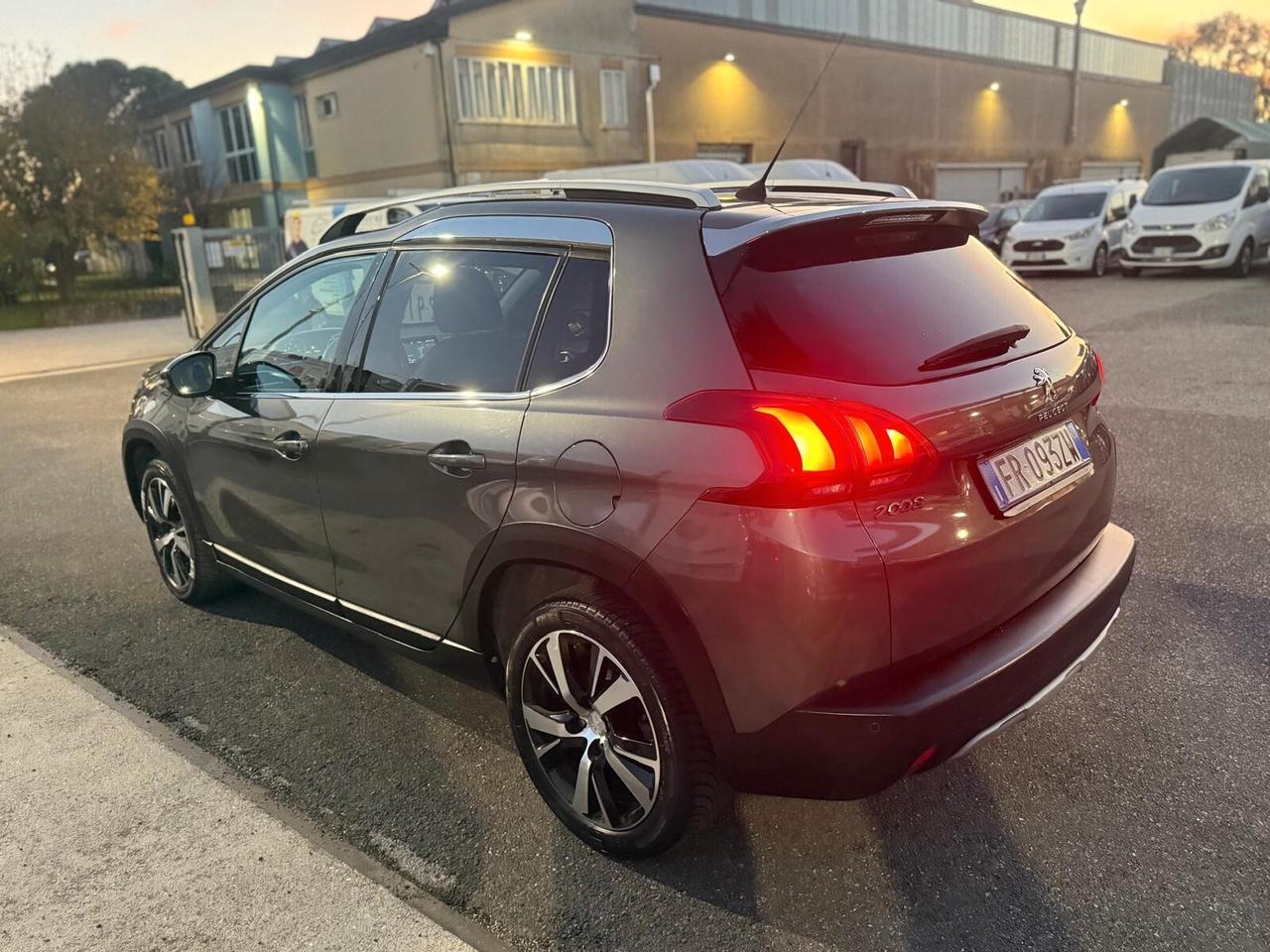 Peugeot 2008 PureTech Turbo 110 S&S Allure