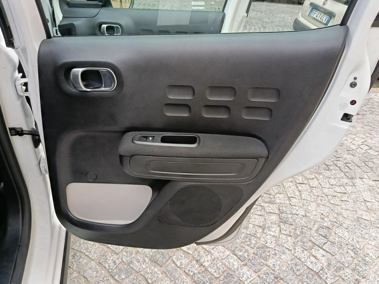 Citroen C3 1.2 PureTech 82 Shine #6840