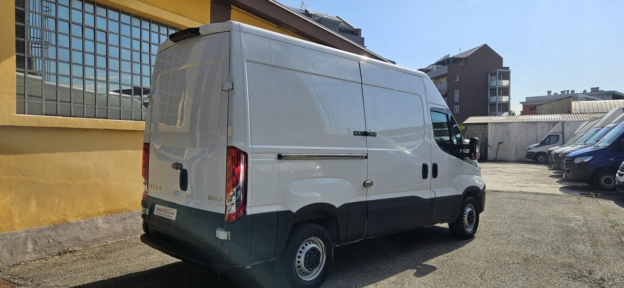 IVECO DAILY 35S12 2.3 HTP PM-TM 116 CV – LUNGHEZZA INT. CASSONE MT. 3,20+IVA