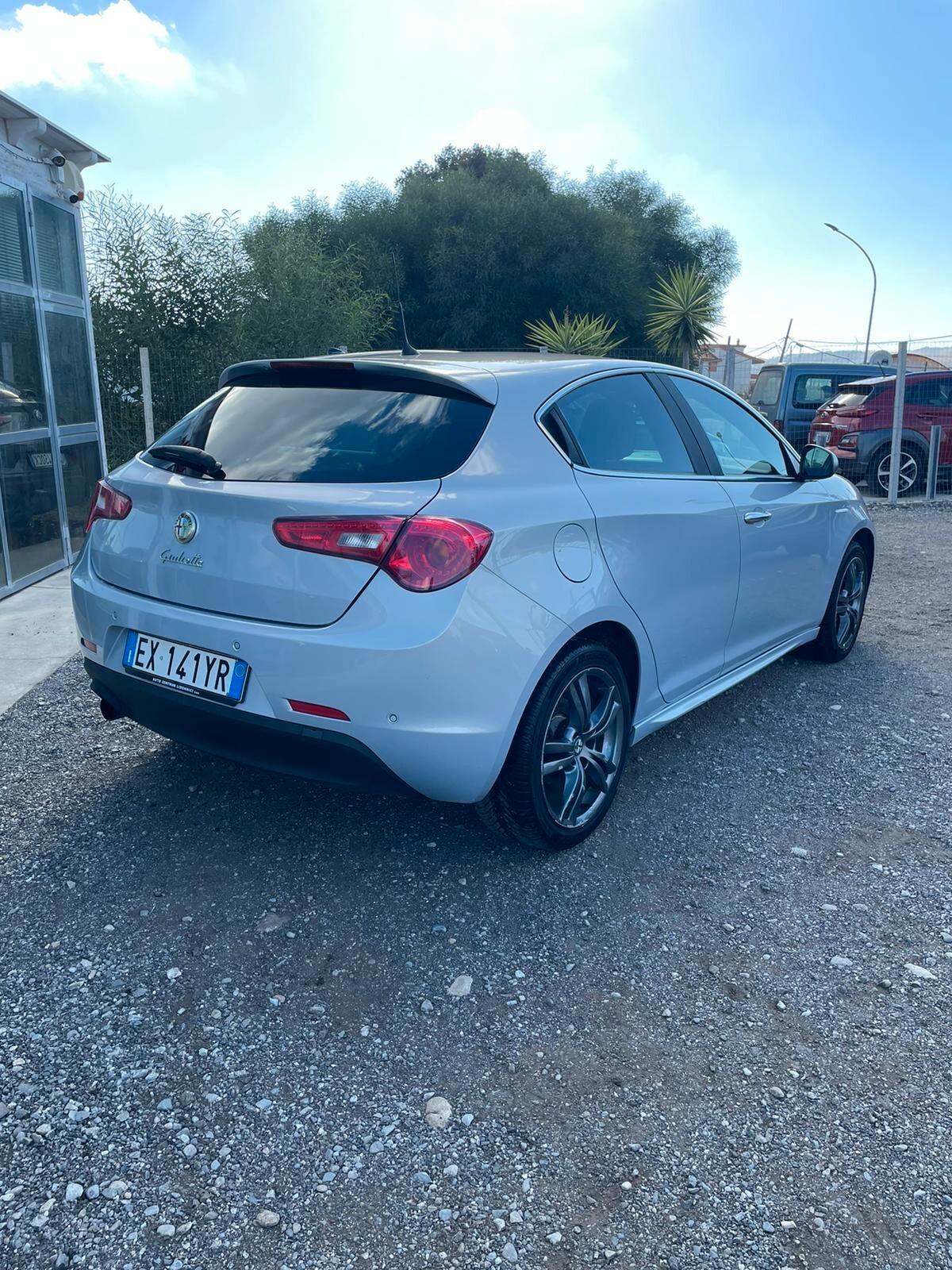 Alfa Romeo Giulietta 1.6 JTDm-2 105 CV Exclusive