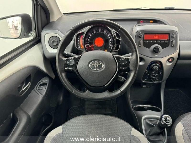 Toyota Aygo Connect 1.0 VVT-i 72 CV 5 porte x-cool