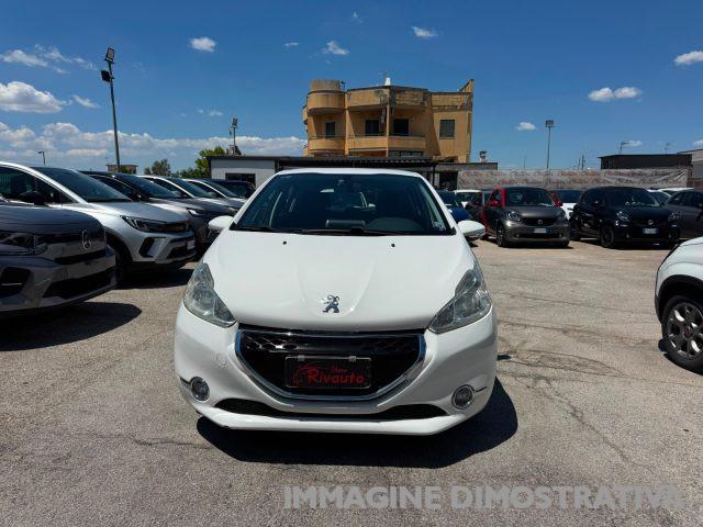 PEUGEOT 208 1.4 HDi 68CV S&S Automatica 5p. Allure