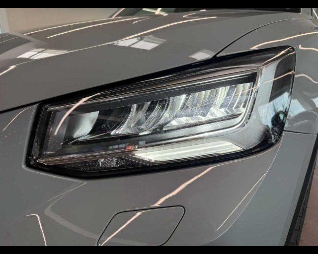 AUDI Q2 30 TDI Business Advanced