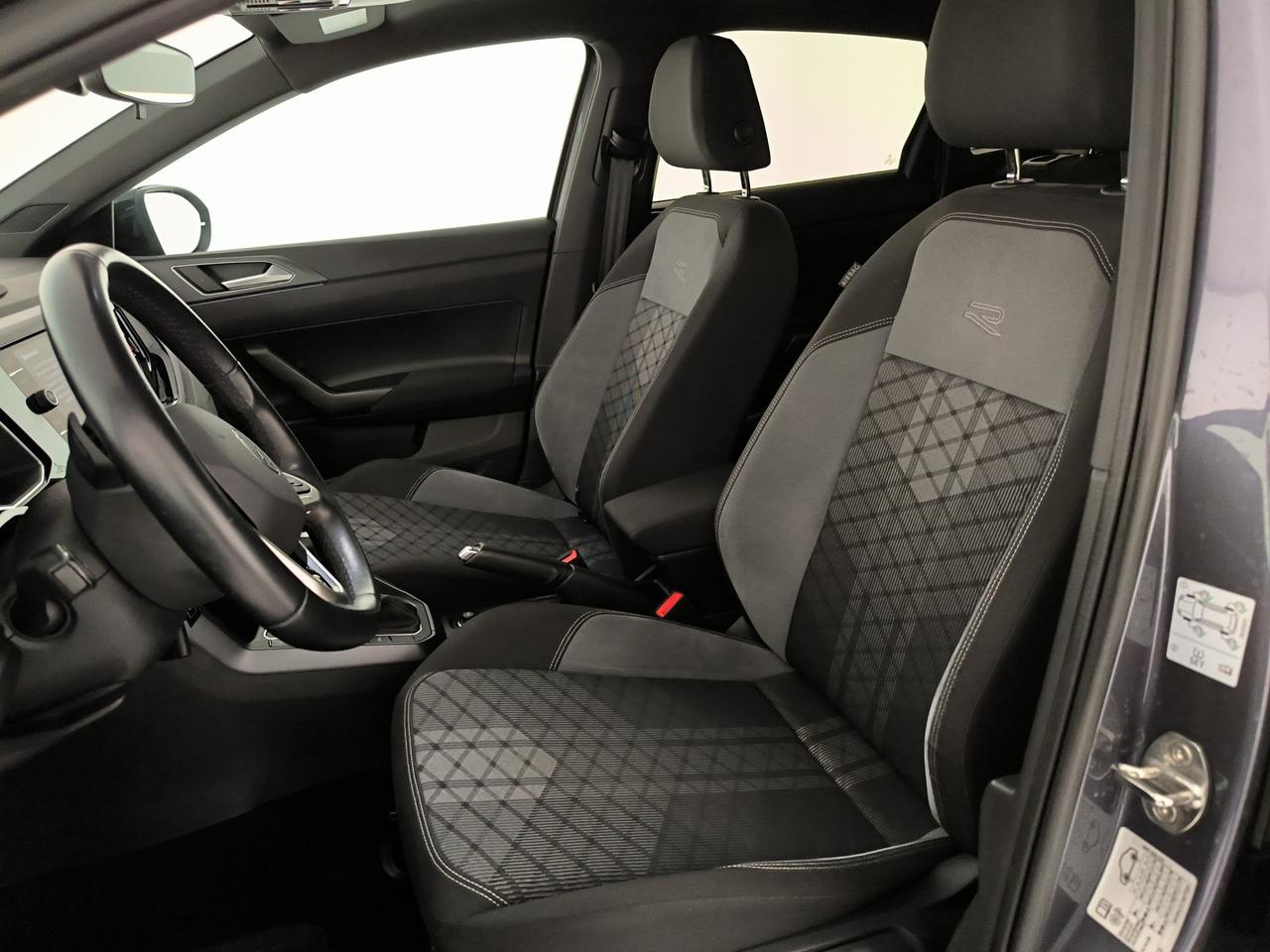 Volkswagen Taigo 1.0 tsi r-line 110cv dsg