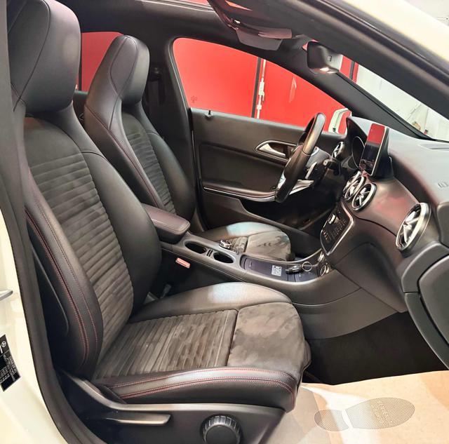 MERCEDES-BENZ CLA 200 d 4Matic Automatic Premium * TAGLIANDI MERCEDES *