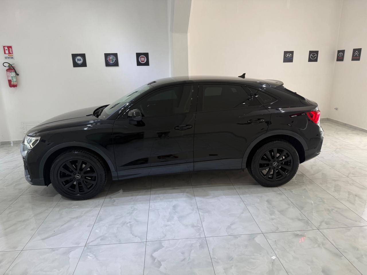 AUDI Q3 SPB 35 TDI S TRONIC SPORT TOTAL BLACK