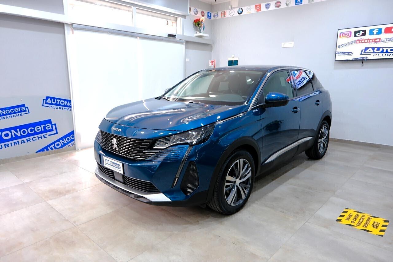 Peugeot 3008 1.5 Blue HDi 130 cv ALLURE EAT8 Cockpit