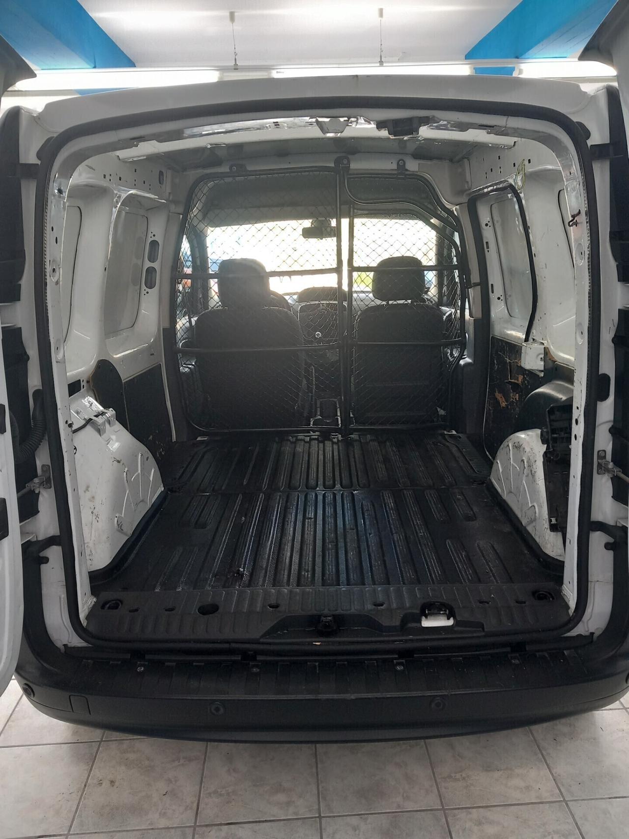 Renault Kangoo anno 2020 1.5 diesel 131 mila km