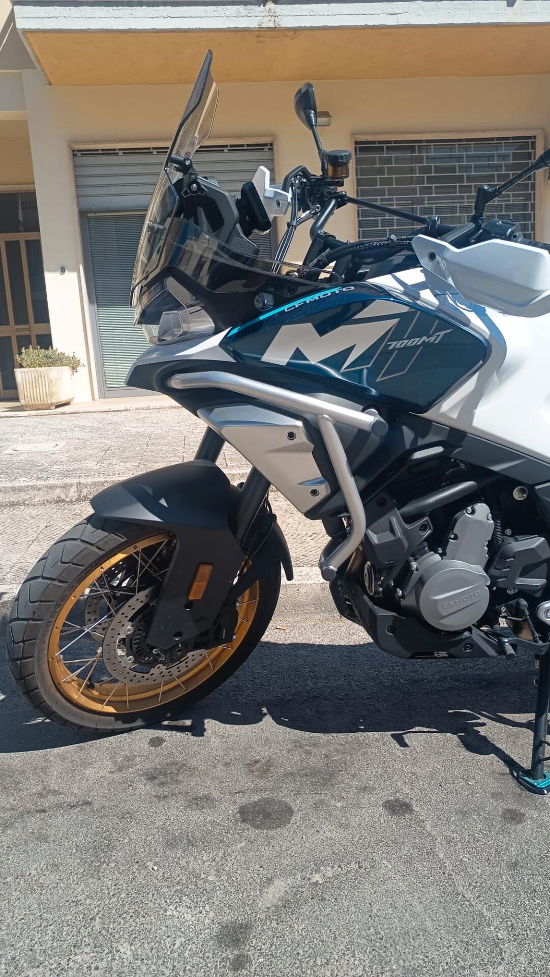 Cf Moto 700MT