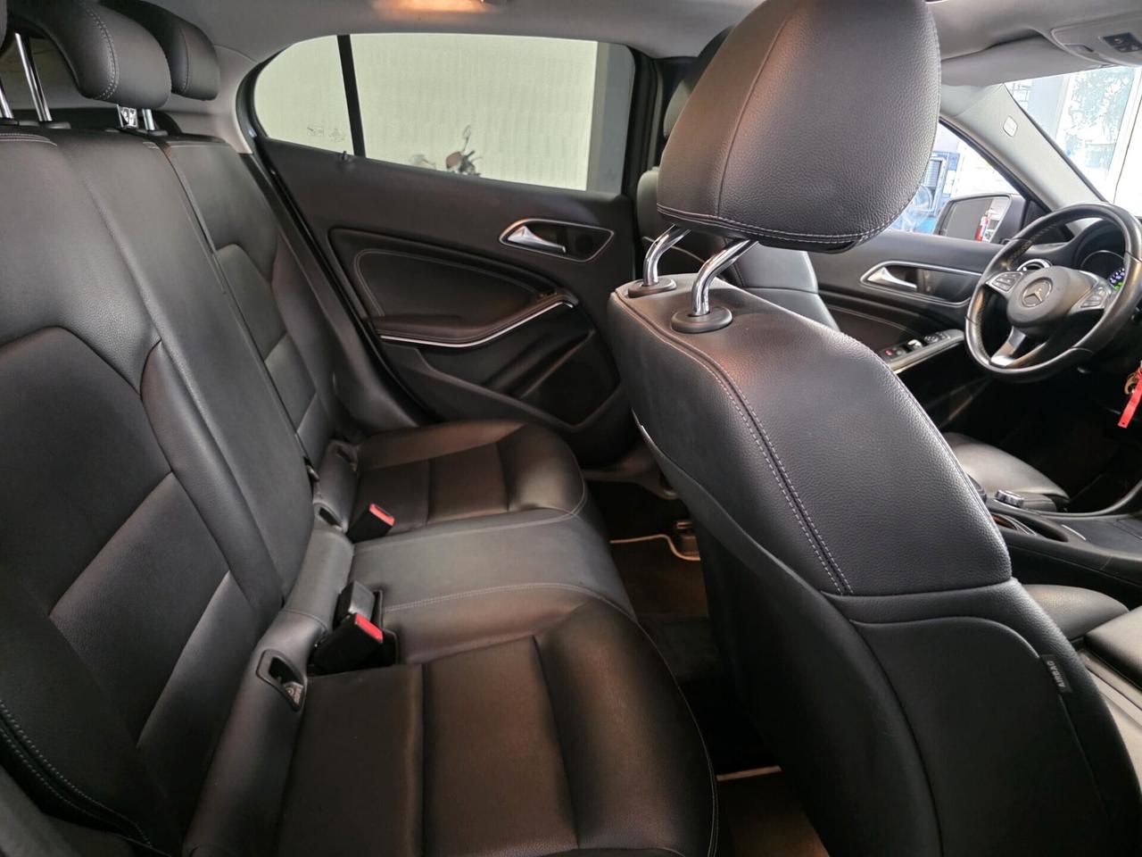 Mercedes-benz GLA 200 180 d Automatic Sport