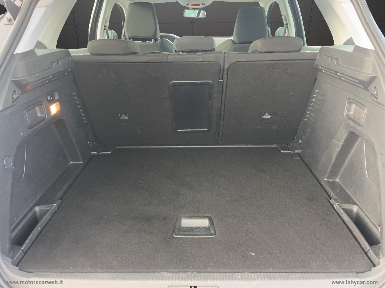 PEUGEOT 3008 BlueHDi 130 S&S EAT8 Business