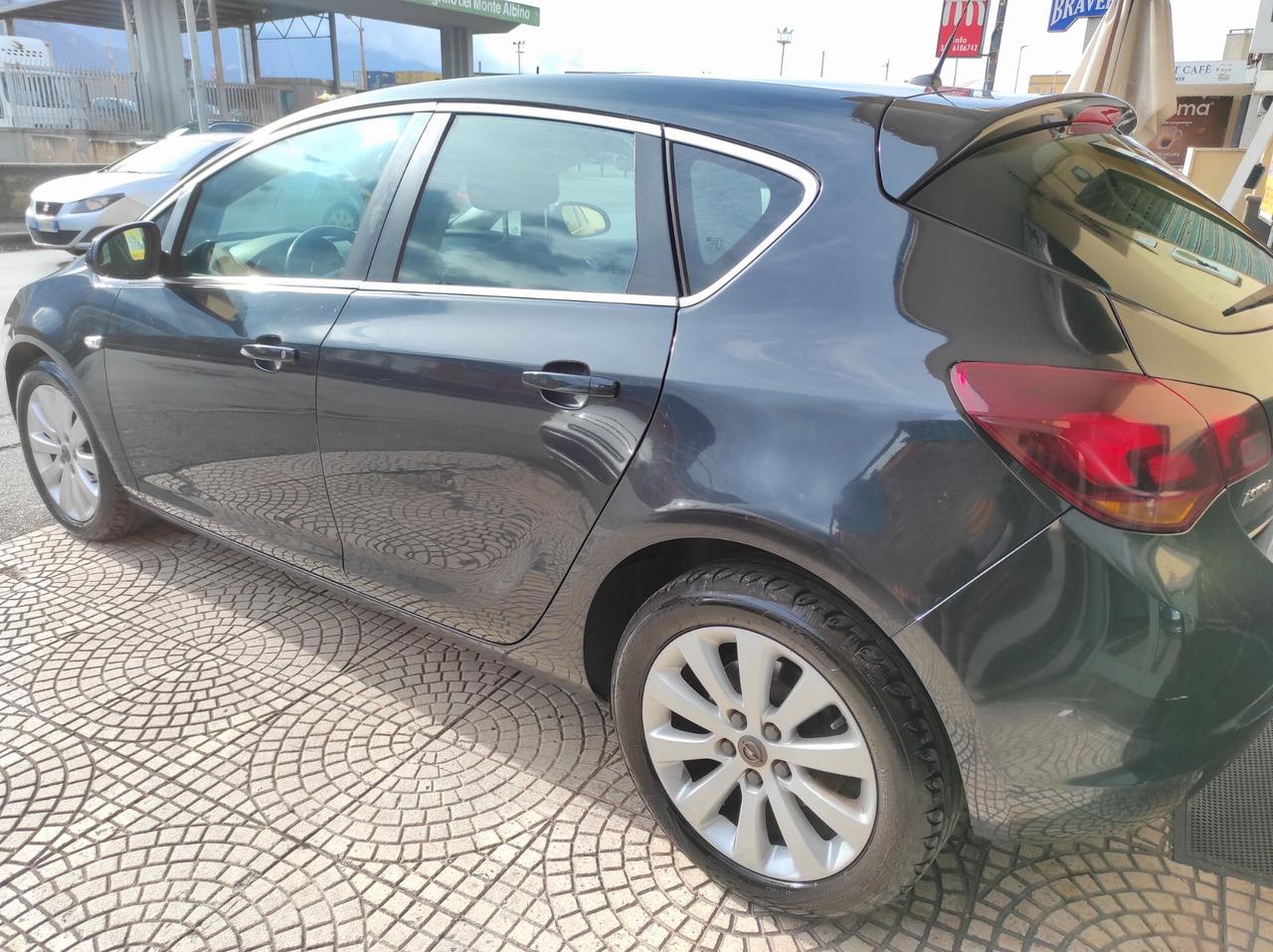 Opel Astra 2012 1.7 CDTI 110CV 5 porte Cosmo