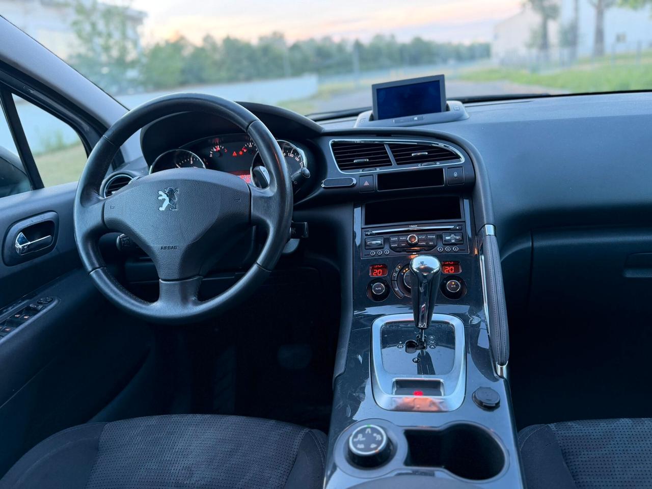 Peugeot 3008 1.6 HDi 112CV Automatico