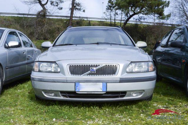 VOLVO V70 2.4 D5 20V cat- PER OPERATORI DEL SETTORE