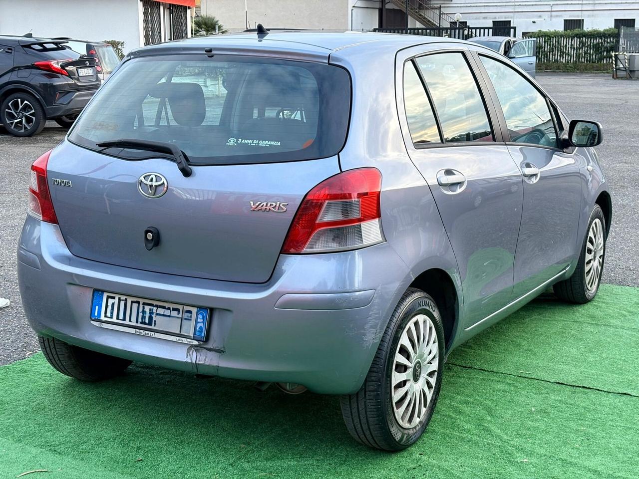 Toyota Yaris 1.0 5 porte Sol