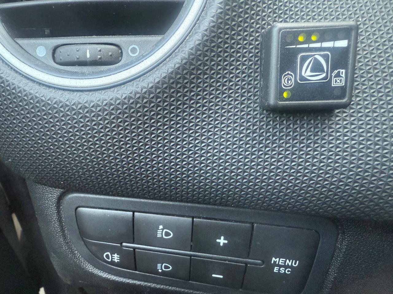 Fiat Punto 1.2 8V 5 porte Lounge GPL