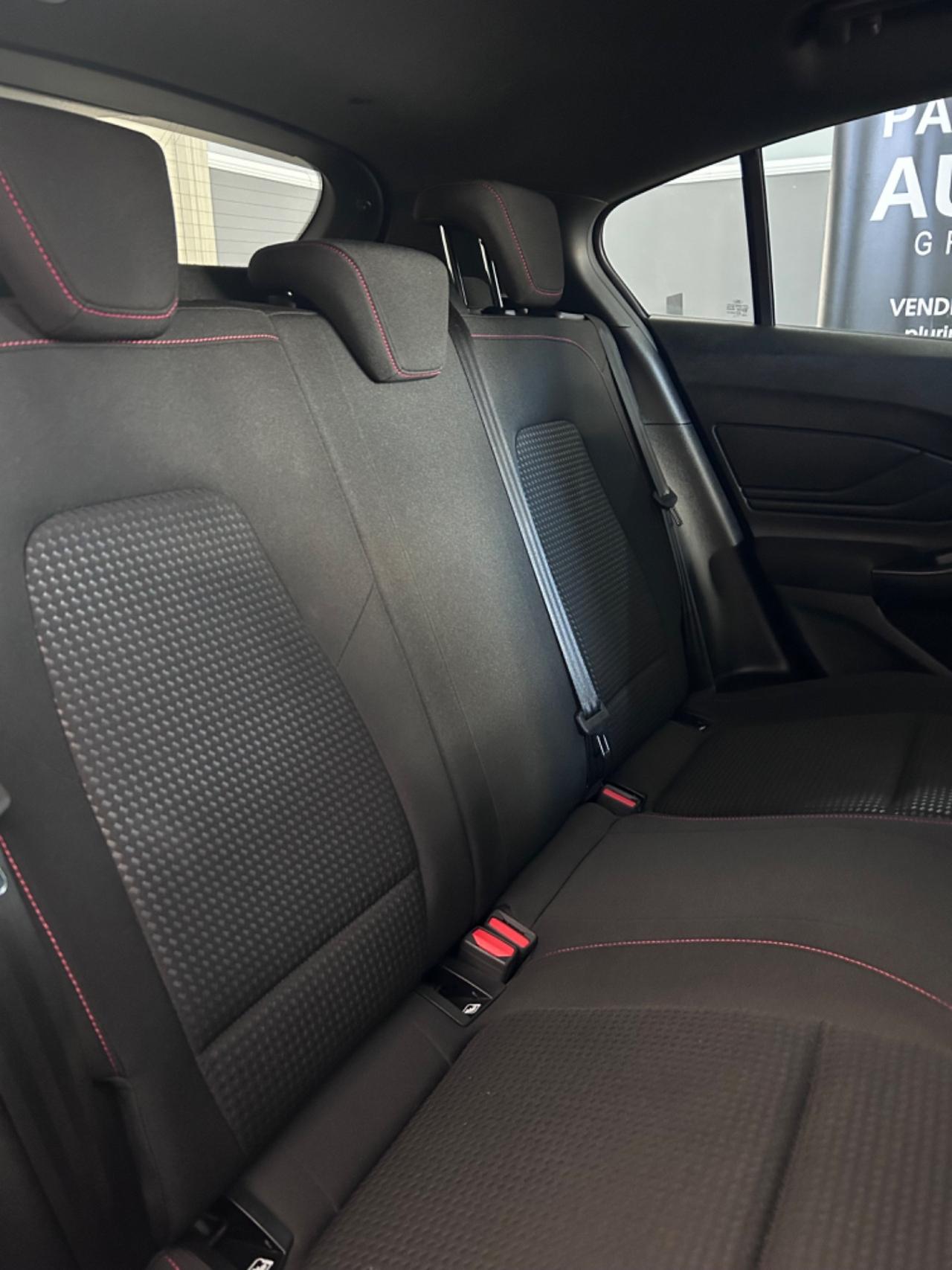 Ford Focus 1.0 EcoBoost Hybrid 125 CV 5p. ST-Line Design