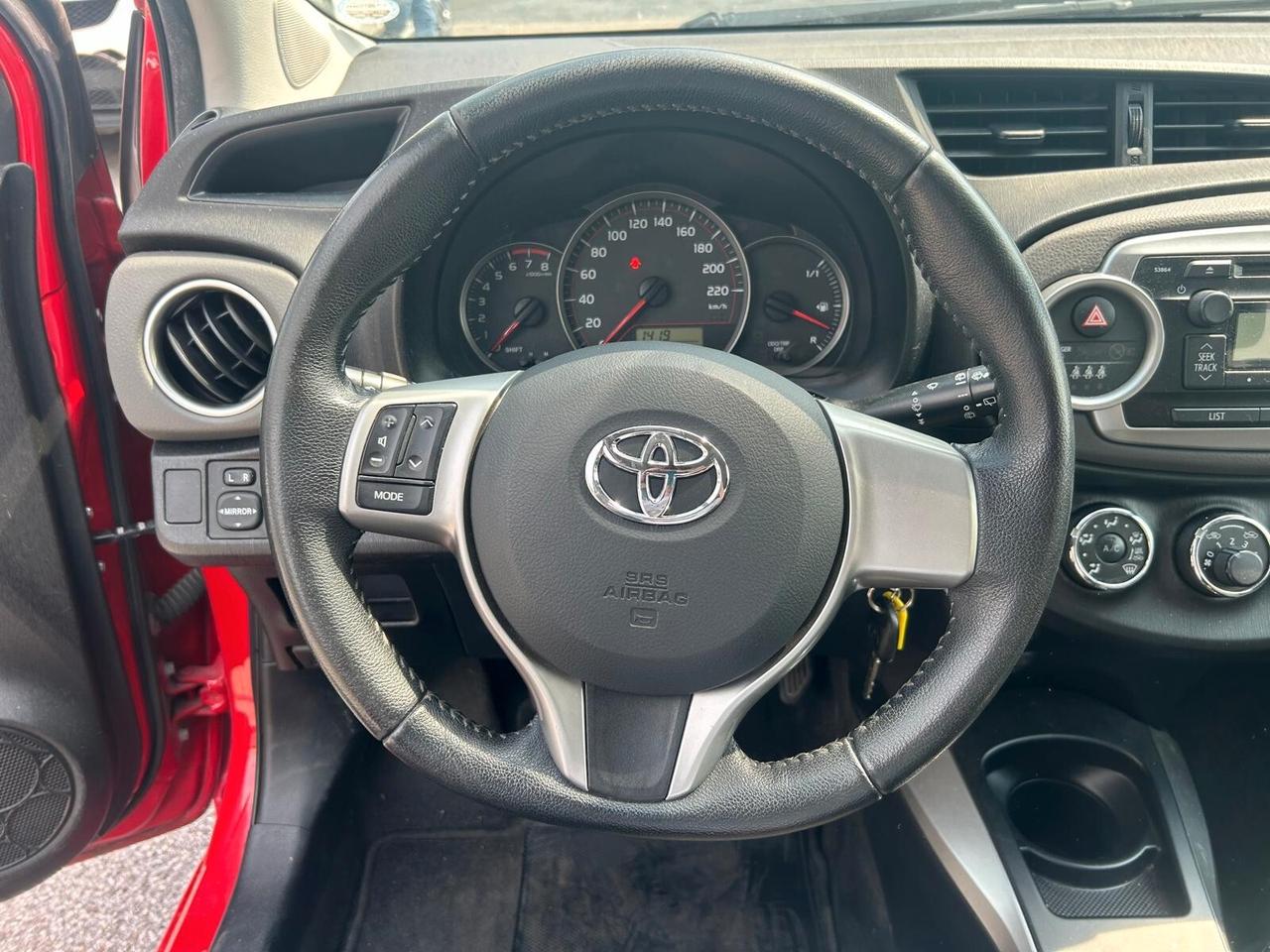 Toyota Yaris 1.0 5 porte NEOPATENTATI OK