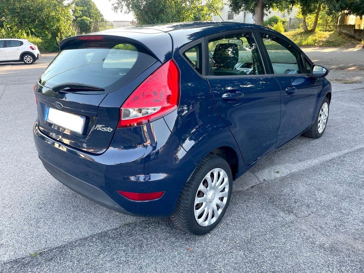 Ford Fiesta 1.4 5 porte Bz.- GPL Titanium per Neopatentati