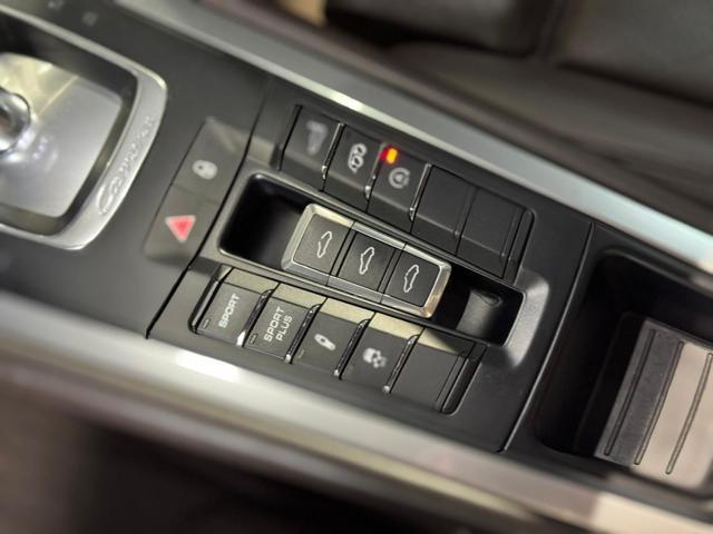 PORSCHE 911 3.8 Carrera 4S Coupé