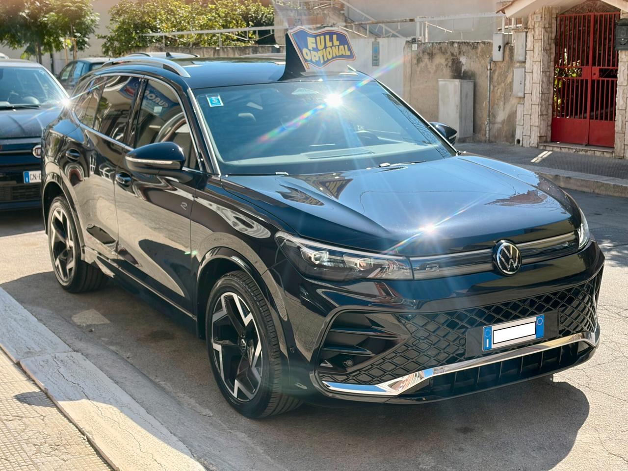 Volkswagen Tiguan 2.0 TDI 150 CV "DSG-R-LINE-15.000KM"-'24