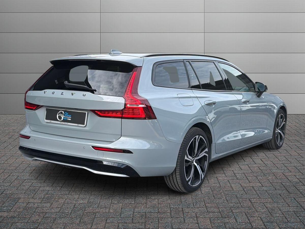 VOLVO V60 2.0 b4 Plus Dark auto