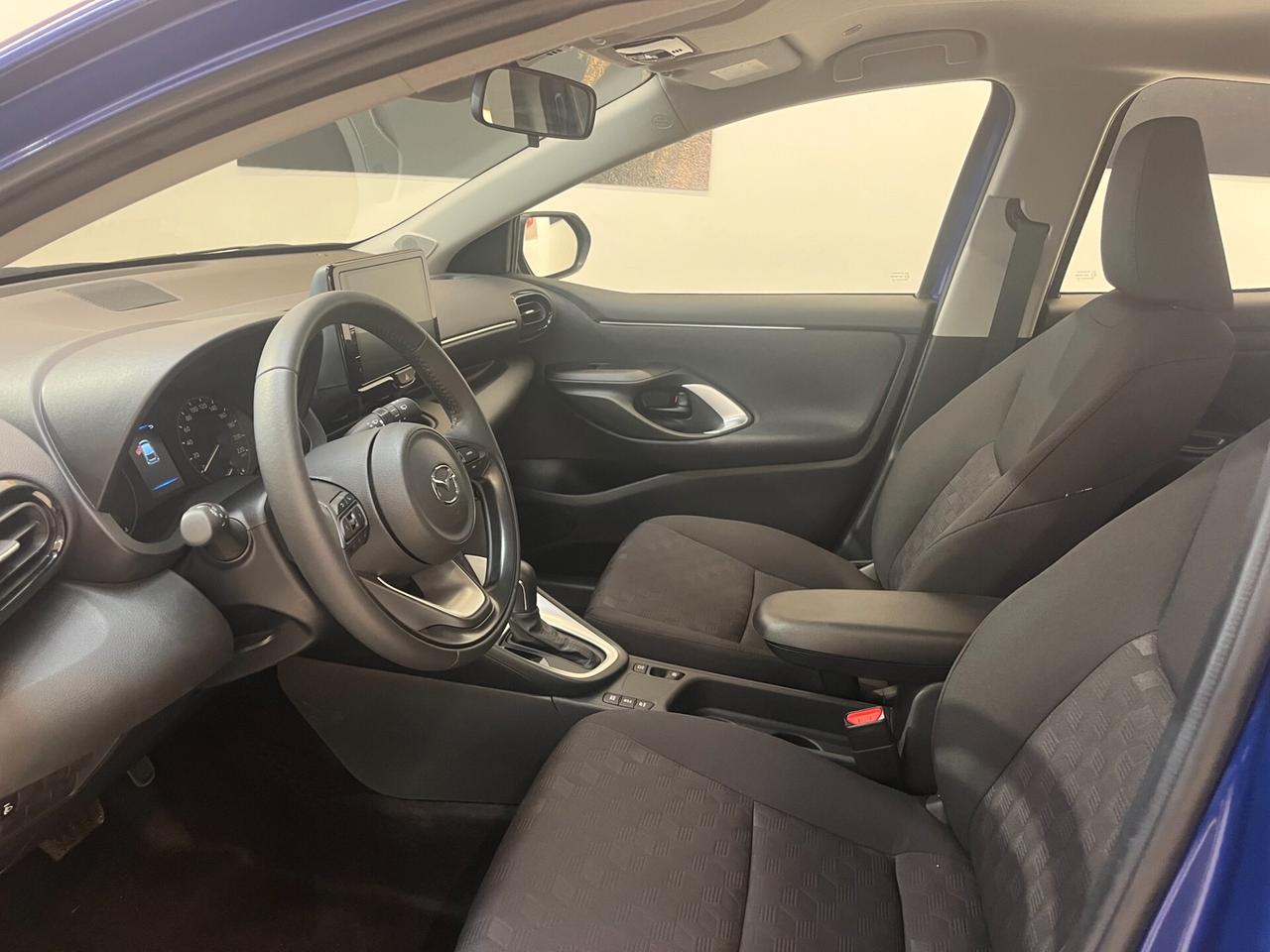 Mazda 2 Full Hybrid Centre Line KM0