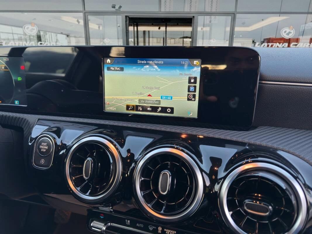 Mercedes Classe A 180 d Business Con TELECAMERA & NAVIGATORE