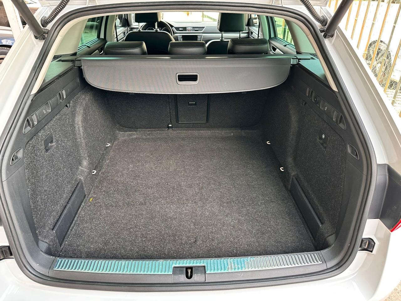 Skoda Superb 2.0 TDI DSG Ambition