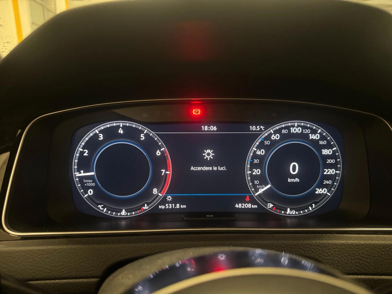 VOLKSWAGEN Golf 1.0 115 CV 5p. R-LINE **UNICO PROPRIETARIO**