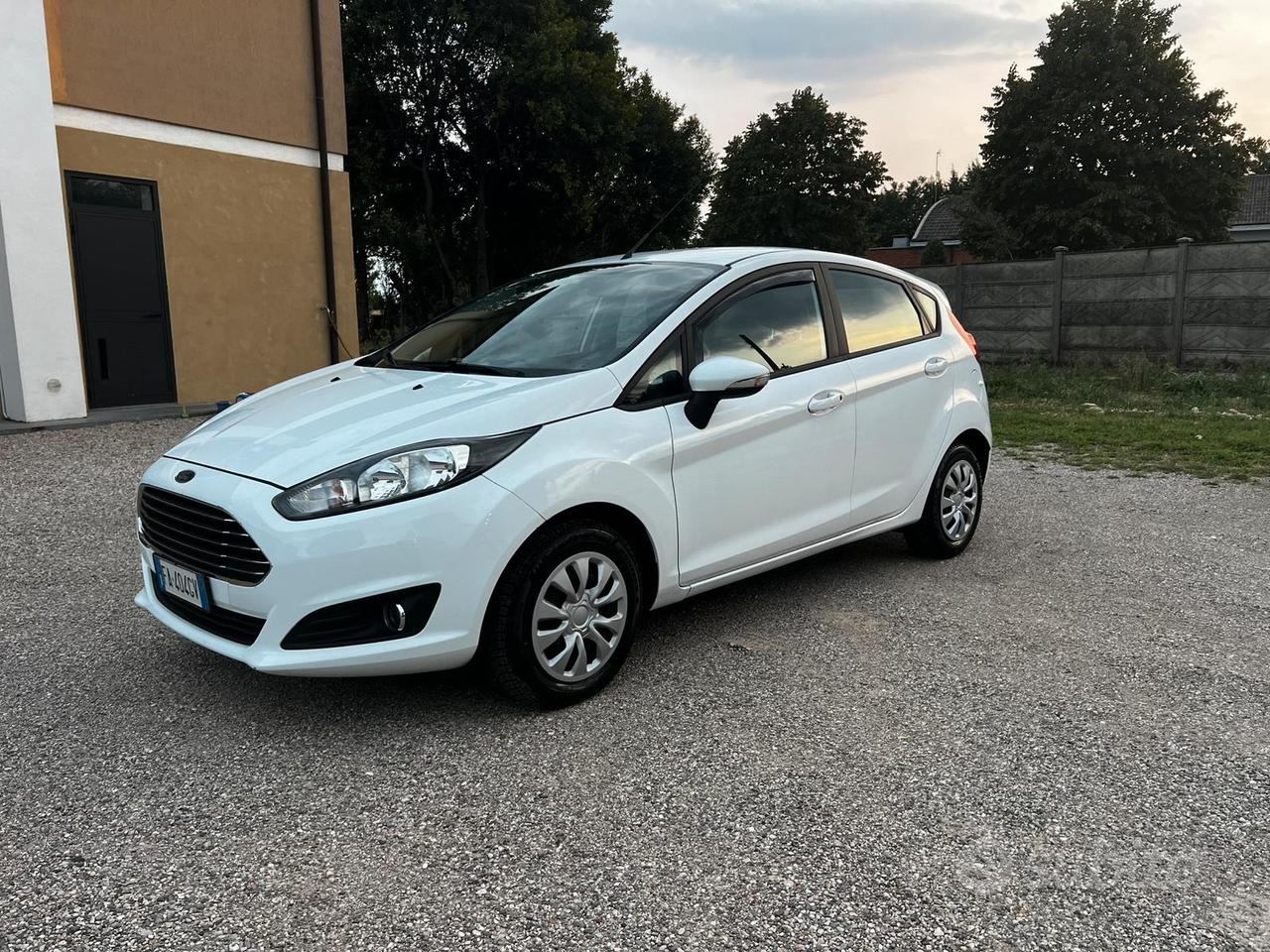 Ford fiesta 2015 1.2 benzina