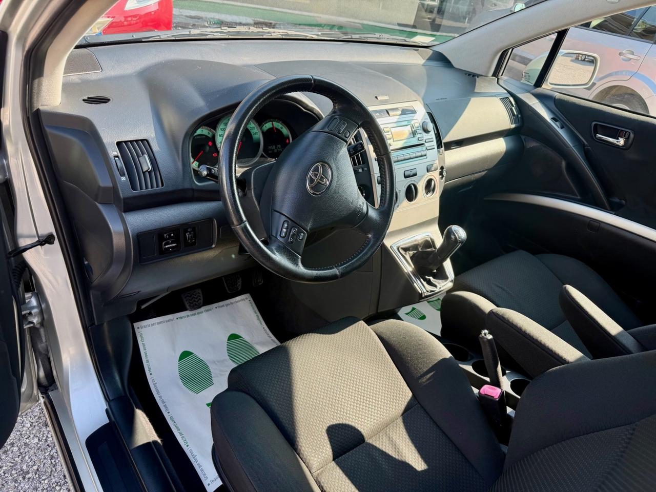 Toyota Corolla Verso 1.8 Ok NEOPATENTATI