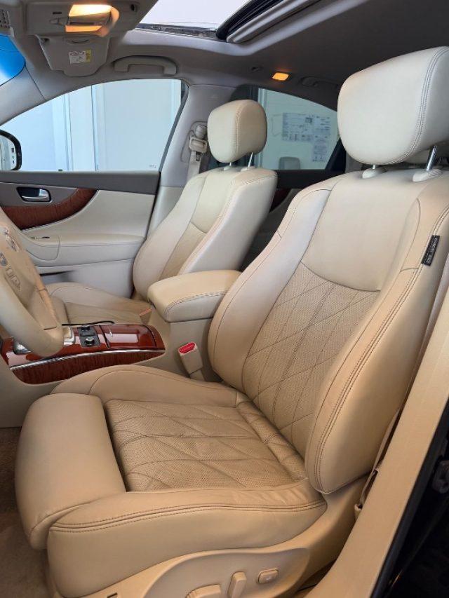 INFINITI QX70 3.0 diesel V6 AT GT Premium //TETTO//360/PELLE//21