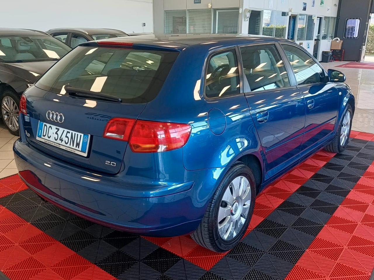 Audi A3 2.0 16V FSI tiptronic Ambition